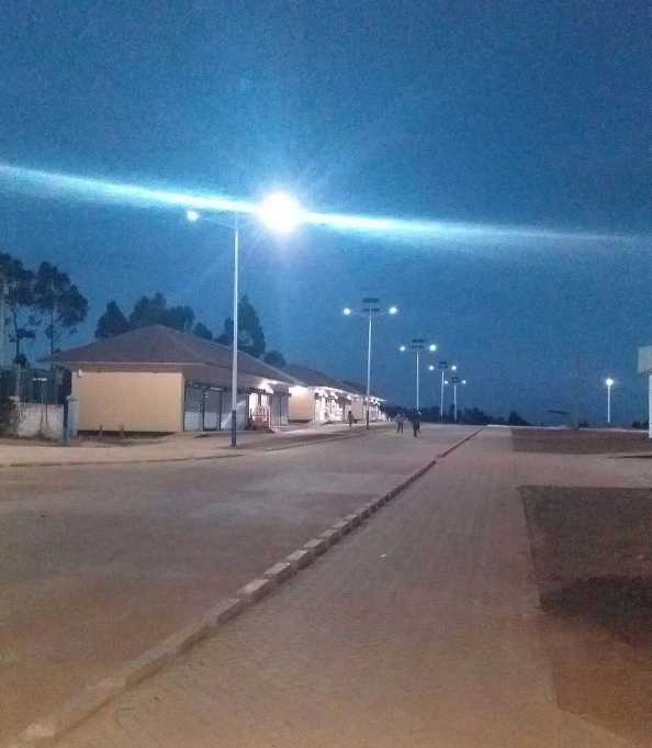 南阳市非洲科特迪瓦太阳能路灯工程